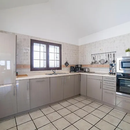 Villa Modern Puerto Del Carmen Heated Private Pool Pool Table Maria