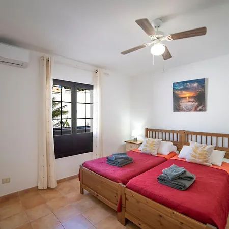 Villa Modern Puerto Del Carmen Heated Private Pool Pool Table Maria