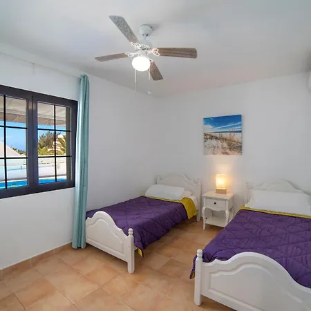 Maria Carmen: Modern Beachside Retreat With Heated Pool Tias