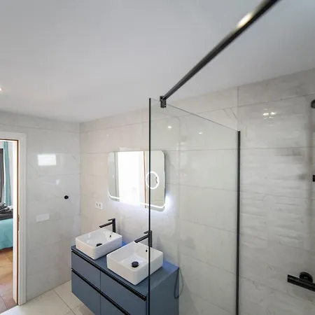 Maria Carmen: Modern Beachside Retreat With Heated Pool Villa Tias