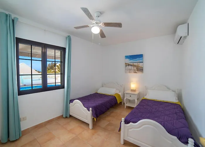 Modern Puerto Del Carmen Heated Private Pool Pool Table Maria Tías