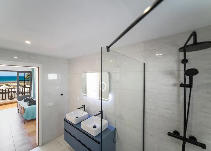 Modern Puerto Del Carmen Heated Private Pool Pool Table Maria Вилла Тиас